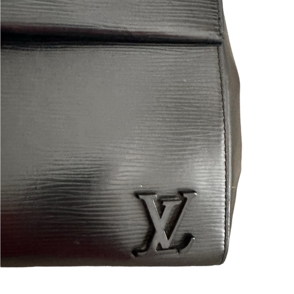 Louis Vuitton Cluny Top Handle purse - Picture 7 of 15